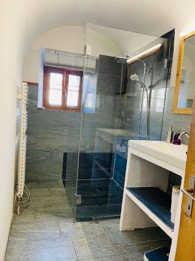 Chasa Engadina Appartement Sent Kamer foto