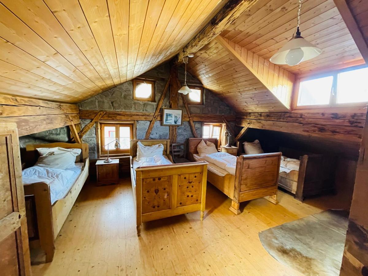 Chasa Engadina Appartement Sent Kamer foto