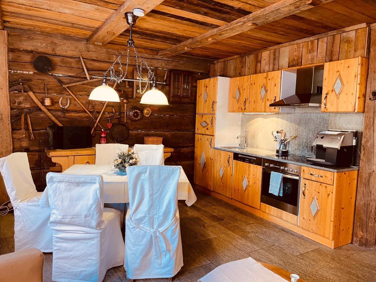 Chasa Engadina Appartement Sent Buitenkant foto