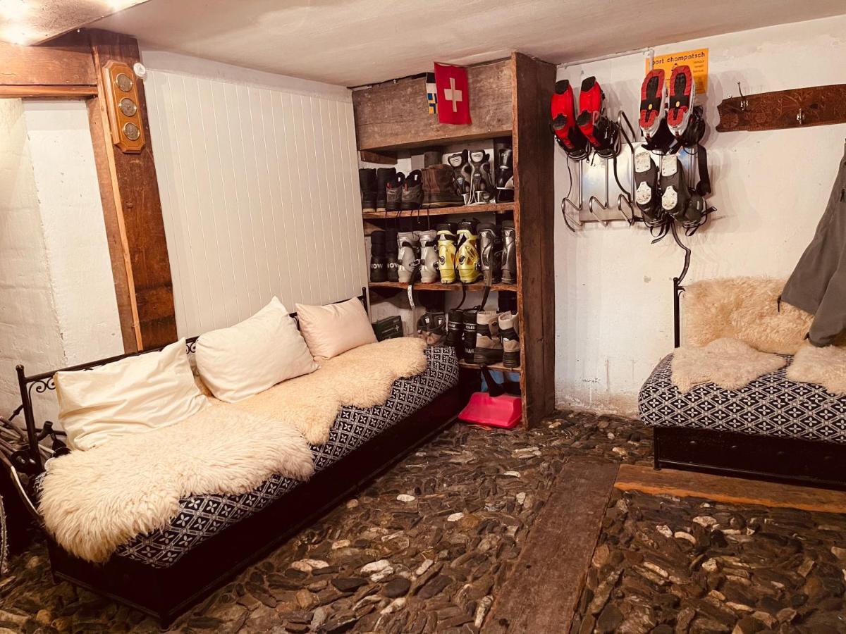 Chasa Engadina Appartement Sent Buitenkant foto