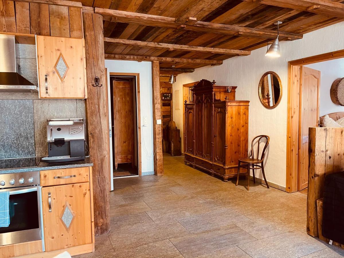 Chasa Engadina Appartement Sent Buitenkant foto